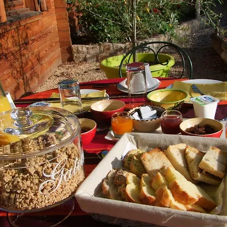 Les Barabans Bed & Breakfast *